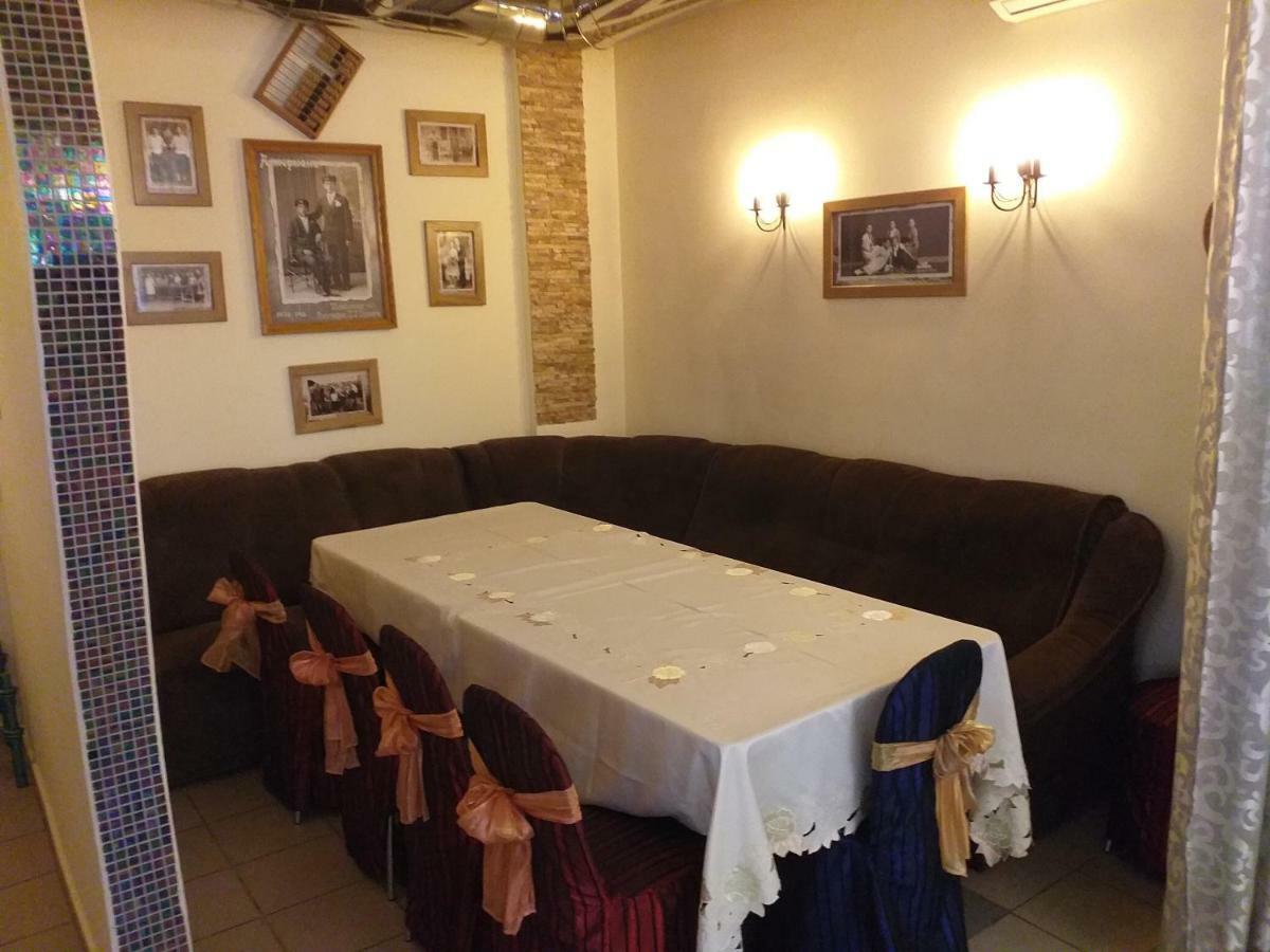 ホテル Fiesta Bilhorod-Dnistrovsʼkyy エクステリア 写真